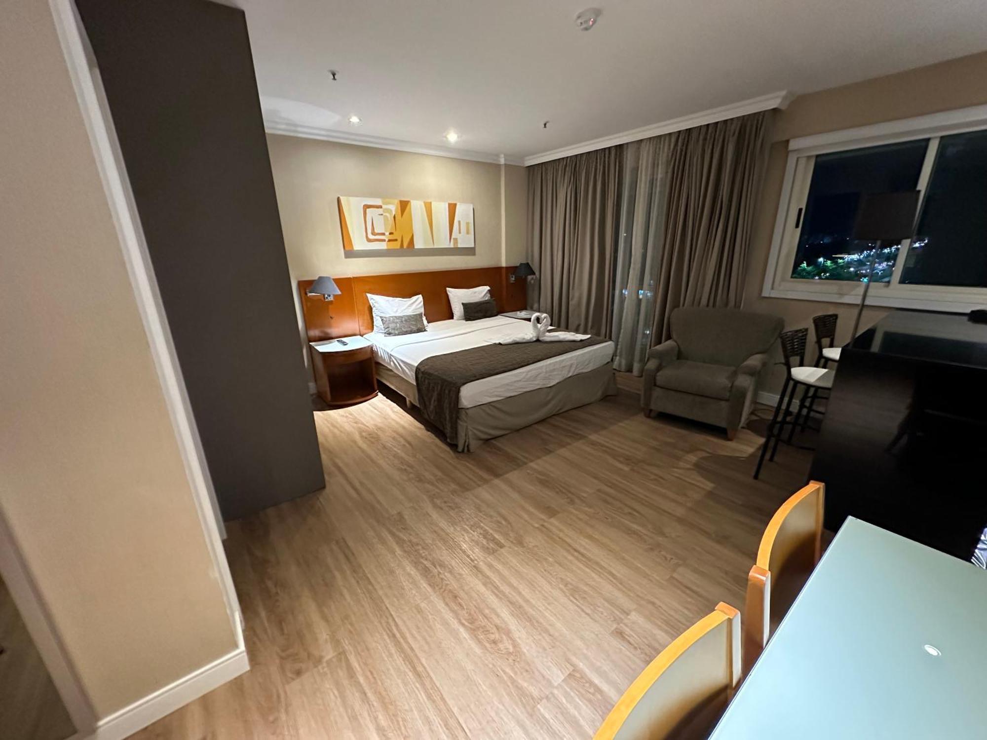 Barra Da Tijuca - 9 - Flat Premium Com Cozinha, Fogao Cooktop, Geladeira Grande, Smart Tv Grande, Lindo E Muitissimo Confortavel, Balsa Para A Praia Gratis E Estacionamento Gratuito 리오데자네이루 외부 사진