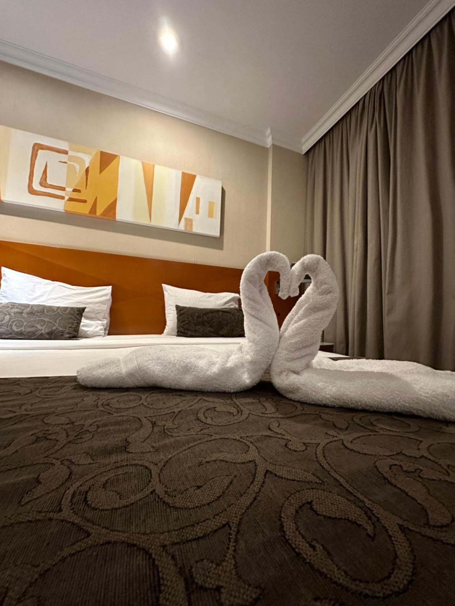 Barra Da Tijuca - 9 - Flat Premium Com Cozinha, Fogao Cooktop, Geladeira Grande, Smart Tv Grande, Lindo E Muitissimo Confortavel, Balsa Para A Praia Gratis E Estacionamento Gratuito 리오데자네이루 외부 사진