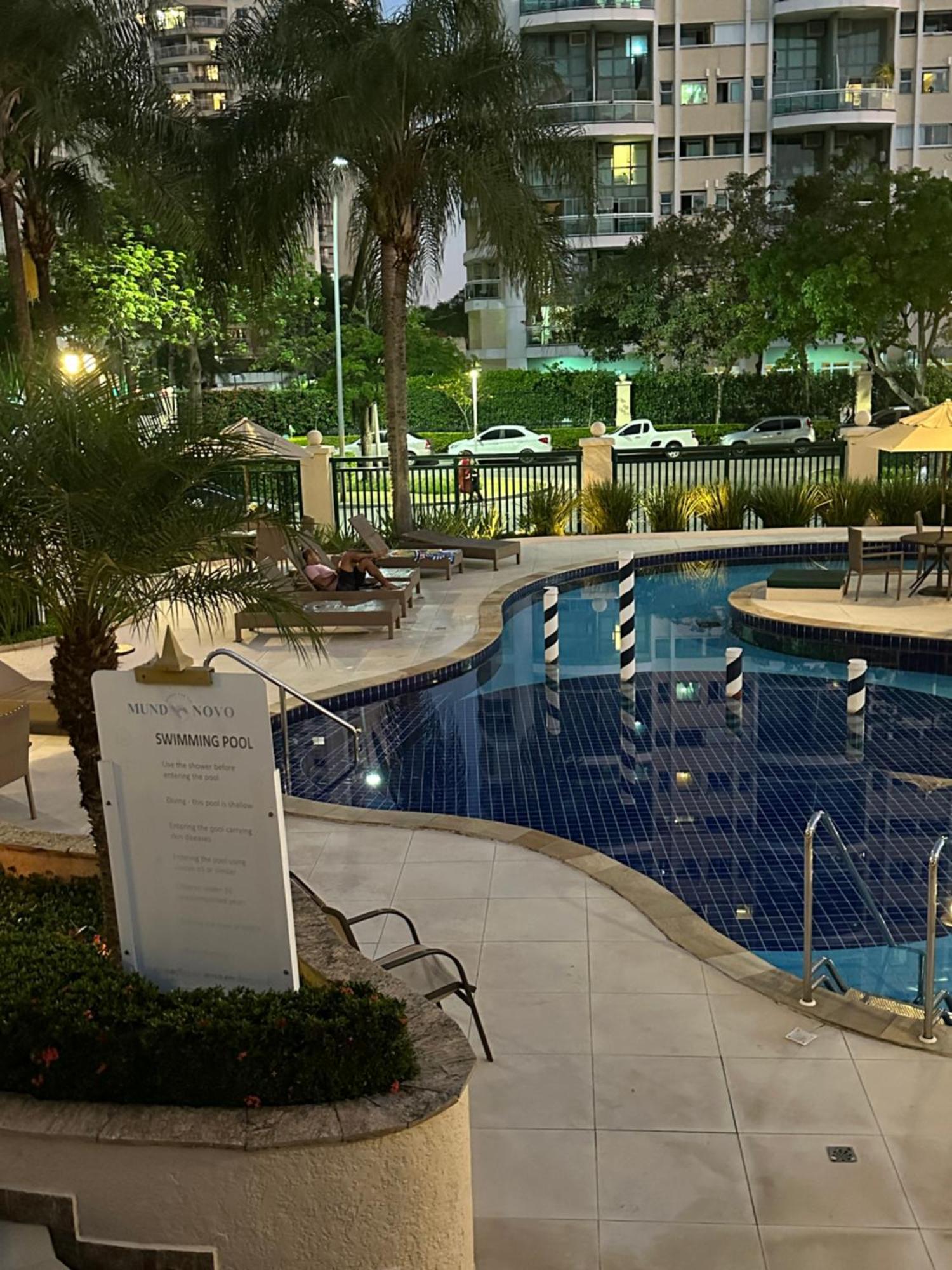 Barra Da Tijuca - 9 - Flat Premium Com Cozinha, Fogao Cooktop, Geladeira Grande, Smart Tv Grande, Lindo E Muitissimo Confortavel, Balsa Para A Praia Gratis E Estacionamento Gratuito 리오데자네이루 외부 사진